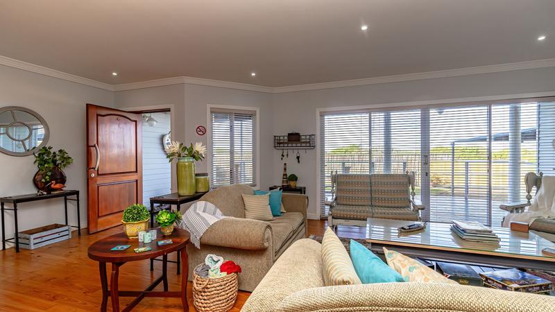 5 Bedroom Property for Sale in Southern Cross Western Cape